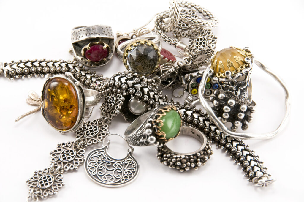 silver jeweleries silver jeweleries
